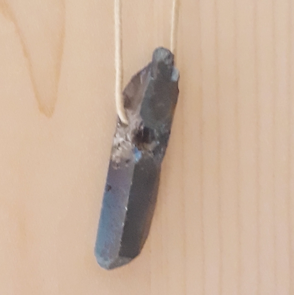 Aura Titanium Quartz Crystal Pendant Necklace - Picture 11 of 14